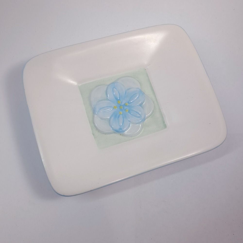 Vintage Wamsutta soap dish blue floral flower patch cottagecore ceramic white